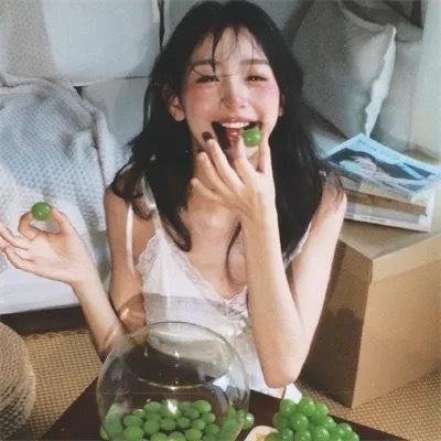 缩小人 封面